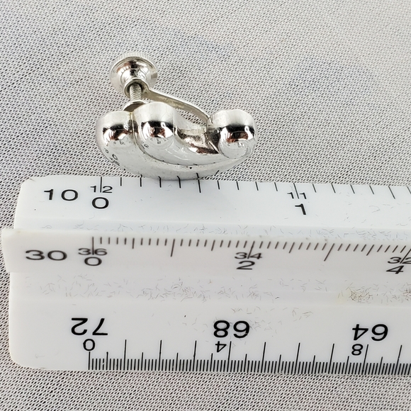VTG Silver Tone Swirl Coro Signed Screw Back Earrings - Picture 7 of 7